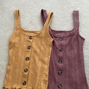2 Aeropostale women’s tanks in XS